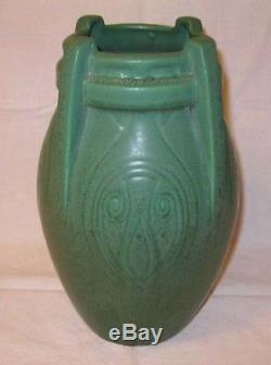 1900s Antique Weller 10 Matt Green Vase Peacock Feather Buttresses Arts Crafts