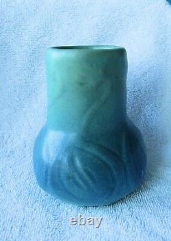 1918 1921 Van Briggle Art Pottery Arts & Crafts Mission Design Blue Glaze Vase