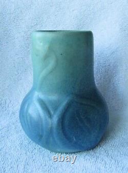 1918 1921 Van Briggle Art Pottery Arts & Crafts Mission Design Blue Glaze Vase