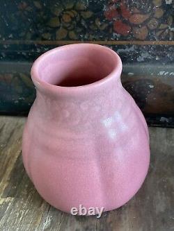 1929 Rookwood Pottery Arts & Crafts Pink Vase withDaisies