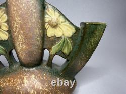 2 Roseville Dahlrose 1928 Vintage Arts & Crafts Pottery Triple Bud Vase 76-6 C30 2 Roseville Dahlrose 1928 Vintage Arts & Crafts Pottery Triple Bud Vase 76-6 C30