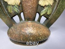 2 Roseville Dahlrose 1928 Vintage Arts & Crafts Pottery Triple Bud Vase 76-6 C30 2 Roseville Dahlrose 1928 Vintage Arts & Crafts Pottery Triple Bud Vase 76-6 C30