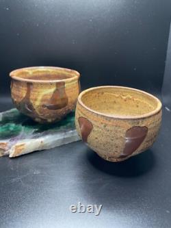 2 Warren Mackenzie Studio Pottery Decorated Tea Bowls Shino Glaze 3 h x 3.5 di