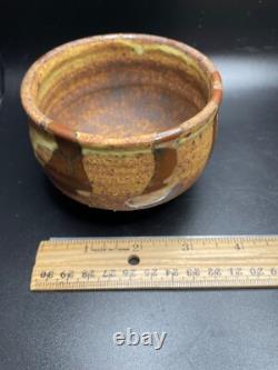 2 Warren Mackenzie Studio Pottery Decorated Tea Bowls Shino Glaze 3 h x 3.5 di