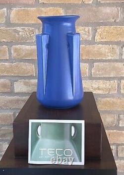 2007 Teco Streamline Art Deco Arts Crafts Pottery Buttress Handle Vase Vessel