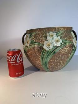 A Piece Of Roseville Jonquil 1931 Arts And Crafts Pottery. Large Handled Vase