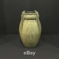AntQ Weller Arts and Crafts Mission Jewell Line Pottery Vase 9 1/2 -Rare Glaze