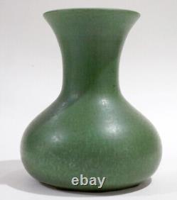 Antique American Art Pottery HAMPSHIRE Matte Green Arts & Crafts Vase c. 1905 JS