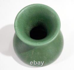 Antique American Art Pottery HAMPSHIRE Matte Green Arts & Crafts Vase c. 1905 JS