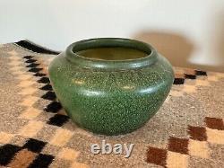 Antique Arts & Crafts Hampshire Pottery Matte Green Planter Vase Bowl