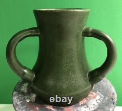 Antique HAMPSHIRE POTTERY 3 HANDLED VASE Arts Crafts Mission 5 Rich Green Glaze