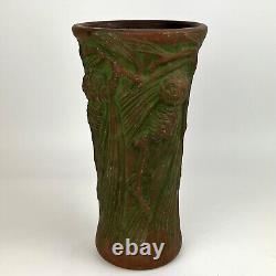 Antique HANDMADE Peters & Reed Pottery Moss Aztec Pinecone Vase Arts Crafts 10