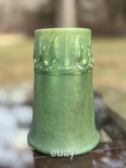 Antique Hampshire Pottery Arts Crafts Mission Matte Green Mug