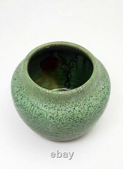 Antique Hampshire Pottery Arts & Crafts Mottled Matte Green Cabinet Vase