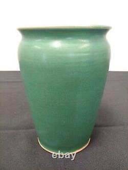 Antique Hampshire Pottery Matte Green 6 3/4 Vase Arts & Crafts Mission Style