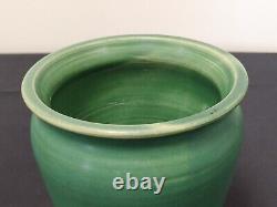 Antique Hampshire Pottery Matte Green 6 3/4 Vase Arts & Crafts Mission Style