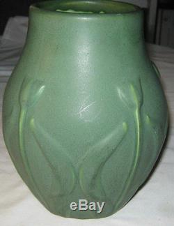 Antique Lg. Hampshire Matte Green Floral Arts Crafts Mission Deco Pottery Vase