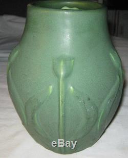 Antique Lg. Hampshire Matte Green Floral Arts Crafts Mission Deco Pottery Vase