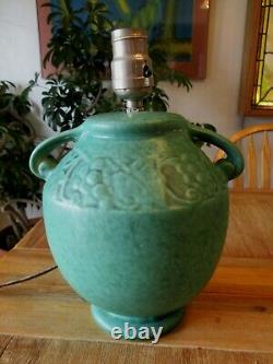 Antique Matte Green Frog Skin Arts Crafts Pottery Lamp Roseville Brush Grapes