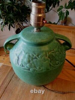 Antique Matte Green Frog Skin Arts Crafts Pottery Lamp Roseville Brush Grapes