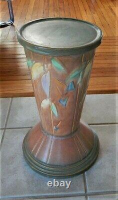 Arts & Craft Art Deco Futura Roseville Pottery Jardiniere & Pedestal