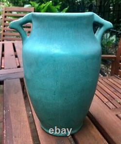 Arts & Crafts Matte green Weller 1920-30s Art Pottery Vase