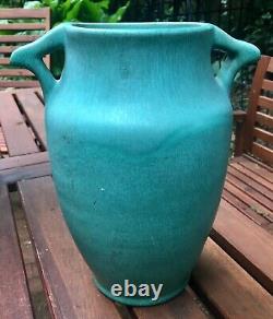 Arts & Crafts Matte green Weller 1920-30s Art Pottery Vase