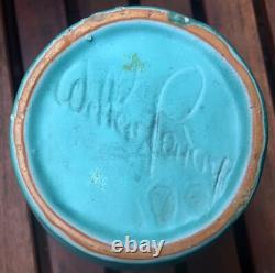 Arts & Crafts Matte green Weller 1920-30s Art Pottery Vase