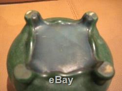 Arts & Crafts Weller Green Matte Glaze Footed Pottery Pot