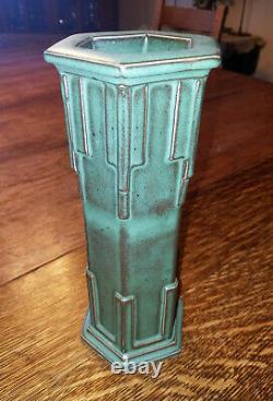 Arts and Crafts FLW Prairie Style Pottery Vase Schock made Killer Design