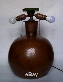 Arts and Crafts Hand Hammered Copper Lamp with FULPER VASEKRAFTS shade 1910