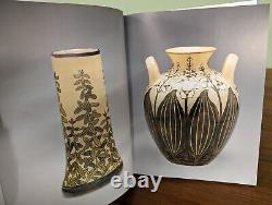 Arts and Crafts of Newcomb Pottery Adrienne Spinozzi 2013 DJ HB LN 240515