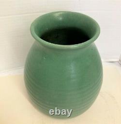 BAUER Ringware Redware Arts & Crafts Pottery Vase Matte Green California