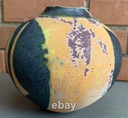 Beautiful Round Ceramic Studio Art Pottery Modern Vase Society Arts Crafts NSW Beautiful Round Ceramic Studio Art Pottery Modern Vase Society Arts Crafts NSW