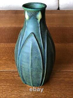 Beautiful Vase With Great Matte Glaze 5 Leaves And Buds By Jemerick Pottery