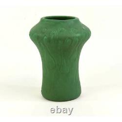 Cambridge Art Pottery Matte Green Arts And Crafts 8 Tall Vase