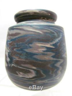 Check color! Great little arts & crafts Niloak vase, Paper label, Stickley era