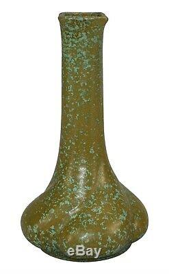 Chicago Crucible Pottery Arts and Crafts Mottled Glaze Ceramic Twist Vase