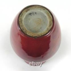 Dedham Hugh Robertson pottery 7 3/4 red lustre vase sang de boeuf arts & crafts