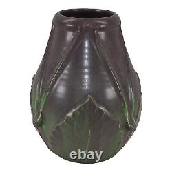Ephraim Faience 2005 Arts and Crafts Pottery Green Plum Coleus Ceramic Vase 223