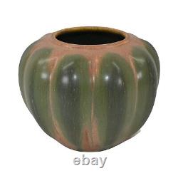 Ephraim Faience 2006 Arts and Crafts Pottery Acorn Squash Green Ceramic Vase 614