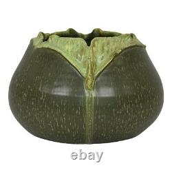 Ephraim Faience Art Pottery 2005 Arts and Crafts Green Three Leaves Vase 501