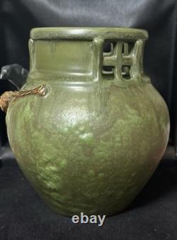Ephraim Pottery Retired Rookery Vase. Studio Collection. Only 117 Created