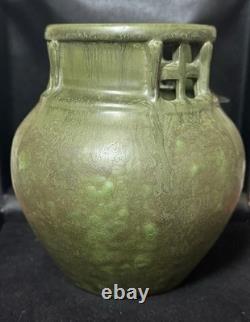 Ephraim Pottery Retired Rookery Vase. Studio Collection. Only 117 Created