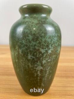 Fulper Vintage Art Pottery Crystalline Green To Matte Green Ceramic Vase 839