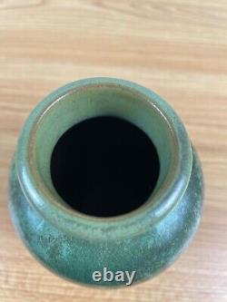 Fulper Vintage Art Pottery Crystalline Green To Matte Green Ceramic Vase 839