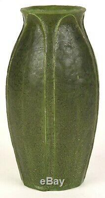 Grueby Pottery 8 Tall Five Leaf Vase Arts And Crafts Matte Green