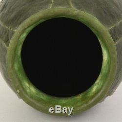 Grueby Pottery 8 Tall Five Leaf Vase Arts And Crafts Matte Green