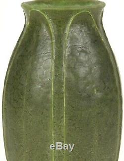 Grueby Pottery 8 Tall Five Leaf Vase Arts And Crafts Matte Green