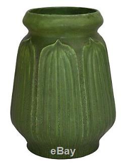Grueby Pottery Matte Green Arts and Crafts Large Leaf Ceramic Vase (Erickson)